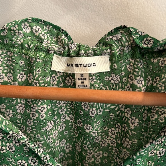 Max Studio Blouse Size Small - Picture 4 of 7